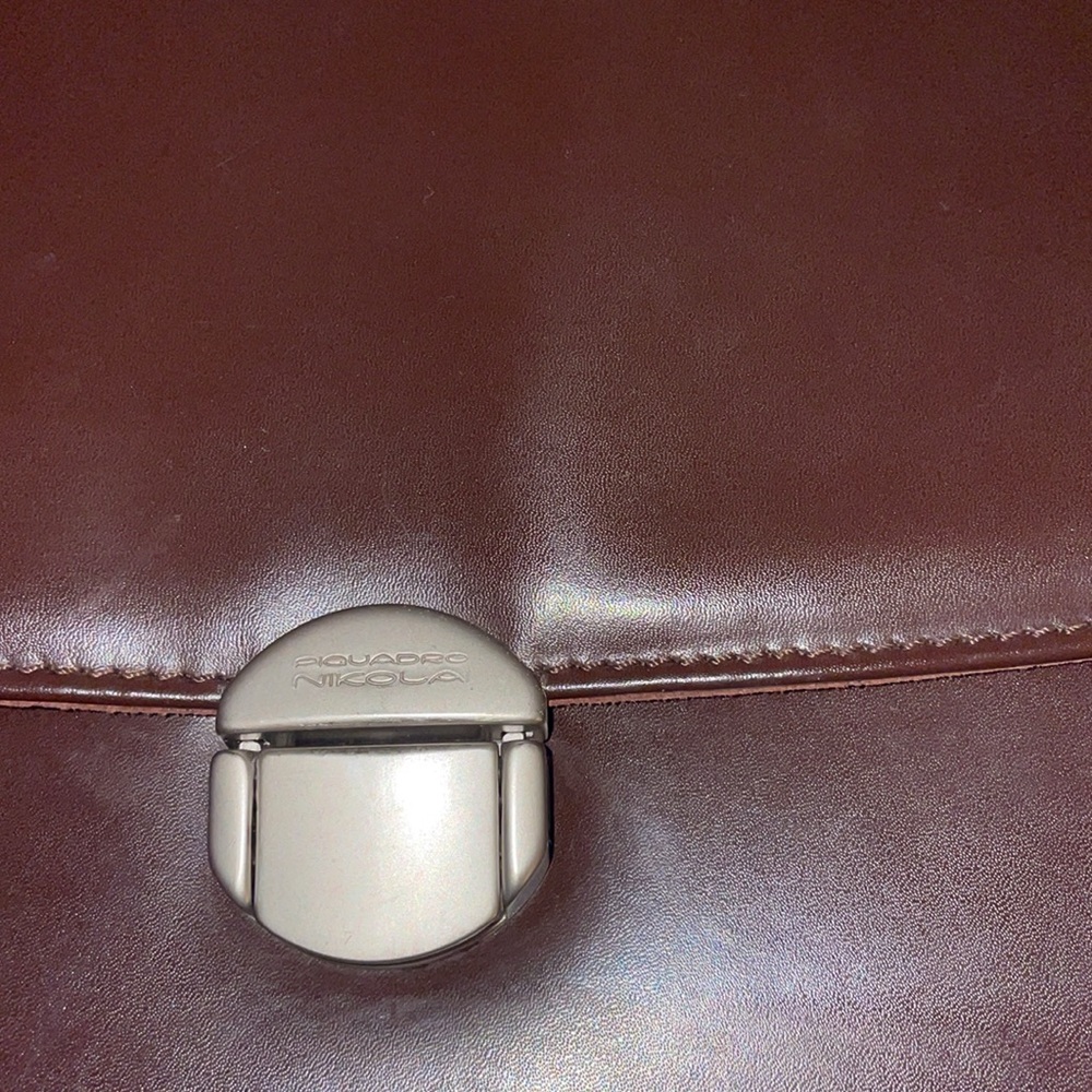Nikolai Piquadro Burgundy leather briefcase - Picture 9 of 12